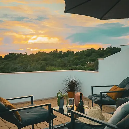 Casa Jacaranda - Ocean View Modern וילה
